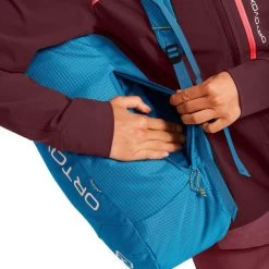 ORTOVOX TRAD ZERO 18 HERITAGE BLUE 23 12 ORTOVOX TRAD ZERO 18 HERITAGE BLUE 23 -Magasin de matériel d'alpinisme 9 102596 trad zero 18l heritage blue 48720 53301 05