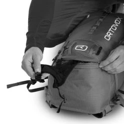 ORTOVOX TRAD 35 BLACK RAVEN 23 -Magasin de matériel d'alpinisme 9 102610 trad 35l black raven 48833 90202 04