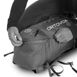 ORTOVOX TRAD 35 BLACK RAVEN 23 -Magasin de matériel d'alpinisme 9 102610 trad 35l black raven 48833 90202 06