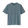 PATAGONIA M'S CAP COOL DAILY GRAPHIC SHIRT UP HIGH ENDURANCE: LIGHT PLUME GREY X-DYE 23 -Magasin de matériel d'alpinisme 9 105822 45235 uhpx 01