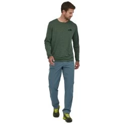 PATAGONIA M'S L/S CAP COOL DAILY GRAPHIC SHIRT '73 SKYLINE: PINYON GREEN X-DYE 23 9 PATAGONIA M'S L/S CAP COOL DAILY GRAPHIC SHIRT '73 SKYLINE: PINYON GREEN X-DYE 23 -Magasin de matériel d'alpinisme 9 110820 m s l s cap cool daily graphic shirt 73 skyline pinyon green x dye 45190 skpx 04