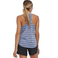 PATAGONIA W'S CAP COOL TRAIL TANK FUR STRIPE LGT CURT BLUE 22 -Magasin de matériel d'alpinisme 9 116716 24517 fwcu 03