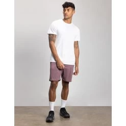 686 EVERYWHERE FEATHRLT CHINO SHORT ELDERBERRY 22 -Magasin de matériel d'alpinisme 9 121285 evrywhere feathrlt chino short elderberry kcrgns20 0220 03