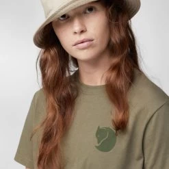 Fjallraven FJÄLLRÄVEN FOX BOXY LOGO TEE W GREEN 23 -Magasin de matériel d'alpinisme 9 123367 87153 620 03