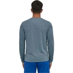 PATAGONIA M'S L/S CAP COOL DAILY GRAPHIC SHIRT LINE LOGO RIDGE STRIPE: LIGHT PLUME GREY X-DYE 23 -Magasin de matériel d'alpinisme 9 126850 45190 lipx 04