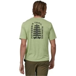PATAGONIA M'S CAP COOL DAILY GRAPHIC SHIRT - LANDS TREE TROTTER: SALVIA GREEN X-DYE 23 9 PATAGONIA M'S CAP COOL DAILY GRAPHIC SHIRT - LANDS TREE TROTTER: SALVIA GREEN X-DYE 23 -Magasin de matériel d'alpinisme 9 126859 45385 trsx 04