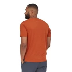 PATAGONIA M'S CAP COOL MERINO GRAPHIC SHIRT FITZ ROY FADER SANDHILL RUST 23 -Magasin de matériel d'alpinisme 9 128223 44590 fisr 03